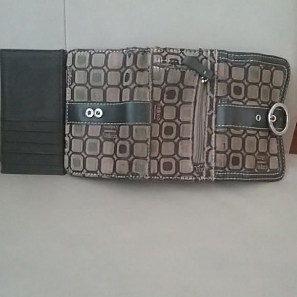 Wallet - Picture 3 of 5